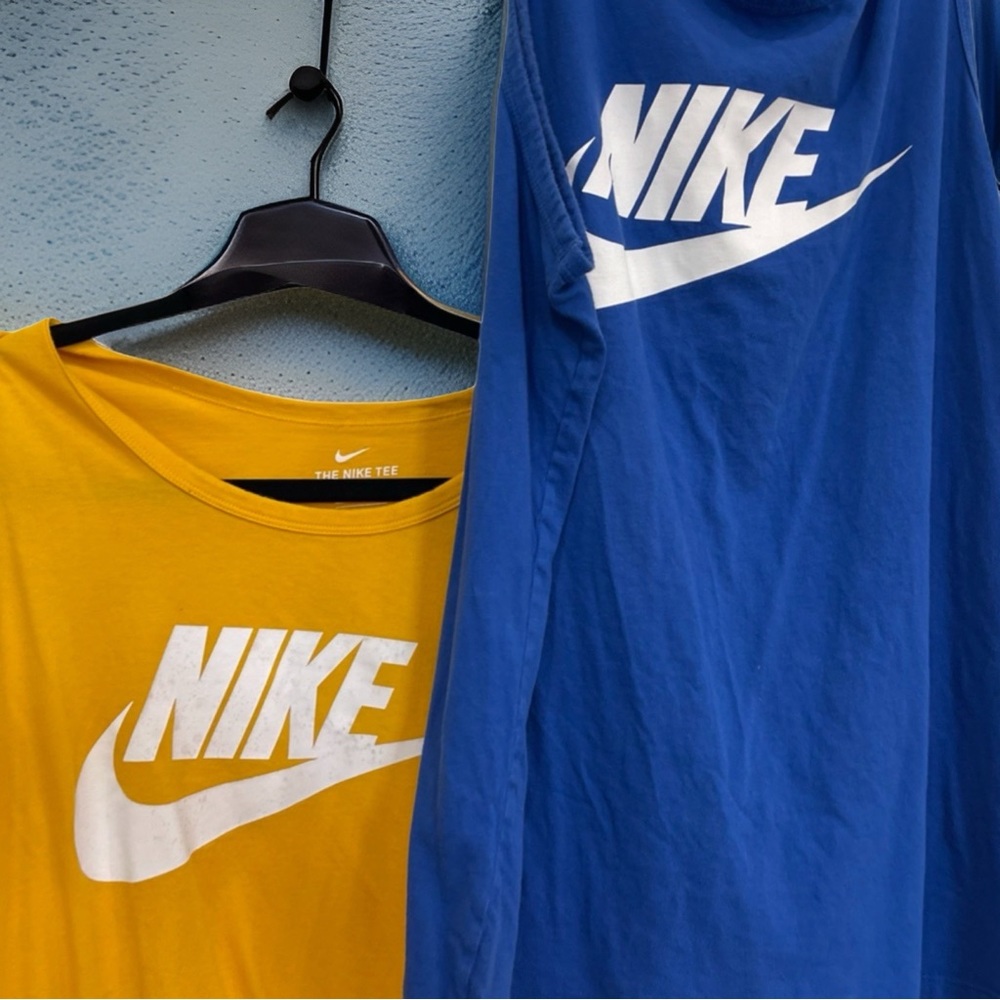 2 Nike Sleevelss Athletic Shirts Men L